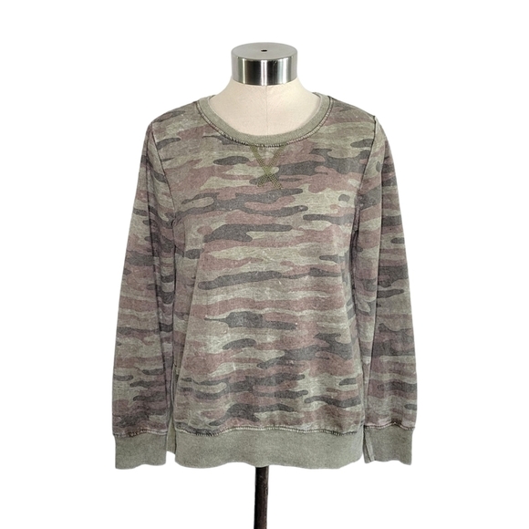 Wallflower Women's Camo Print Lightweight Pullover Sweatshirt Top Size XS - Picture 1 of 8